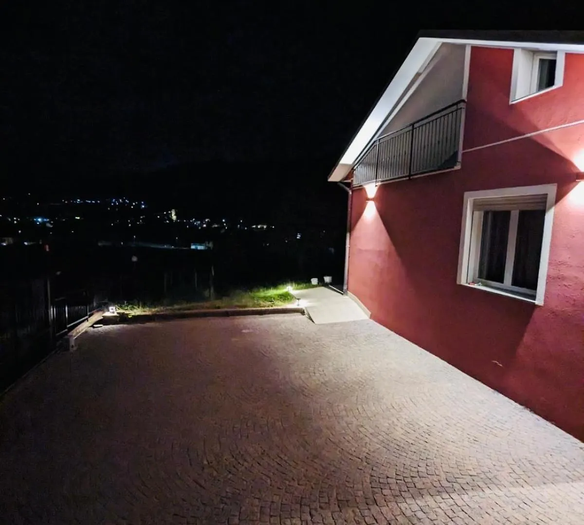 Villa I Colori Del Vento Molino Nuovo  0*, Molino Nuovo (Savona) Italia